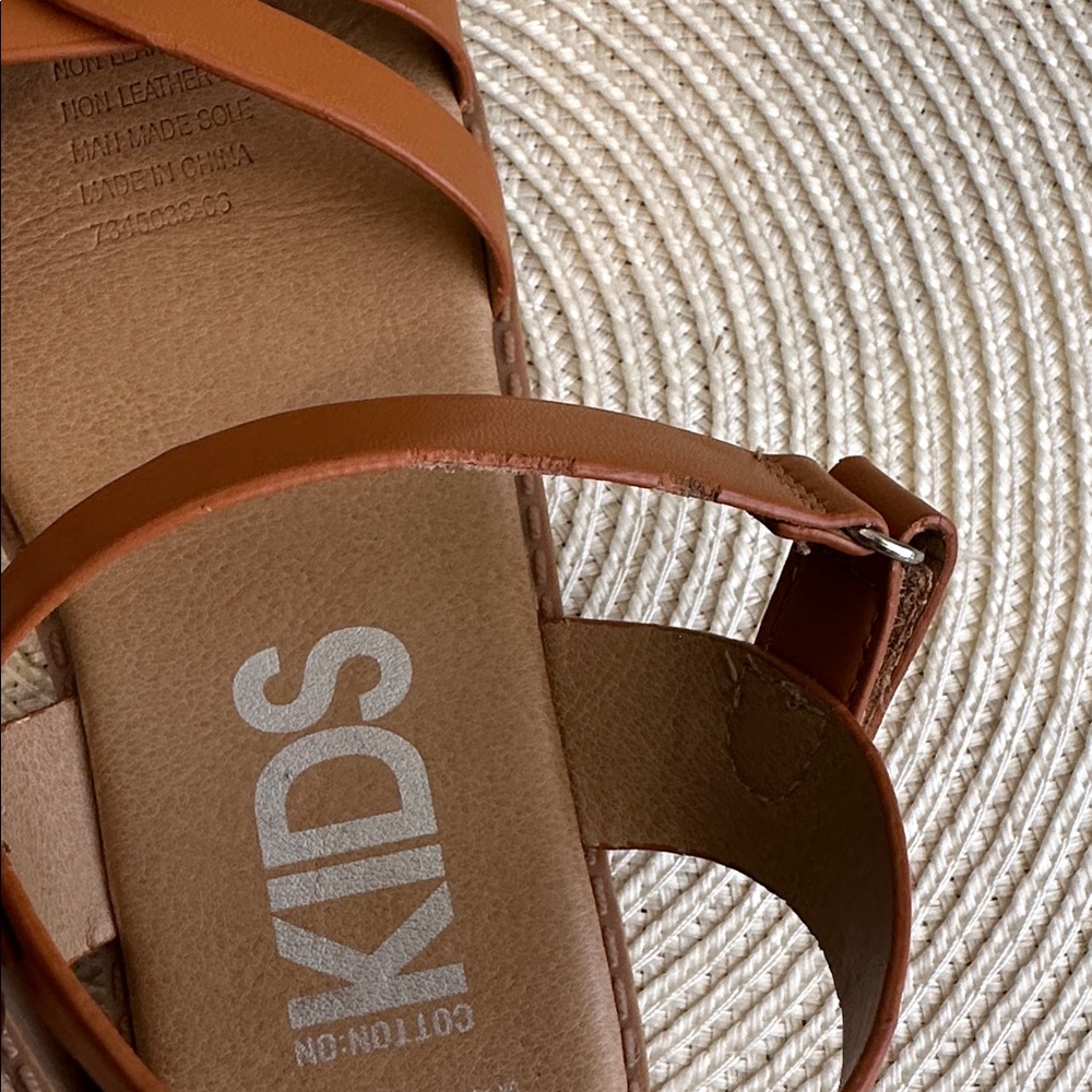 🌸Cotton On Kids Sandals🌸 - Picture 6 of 11
